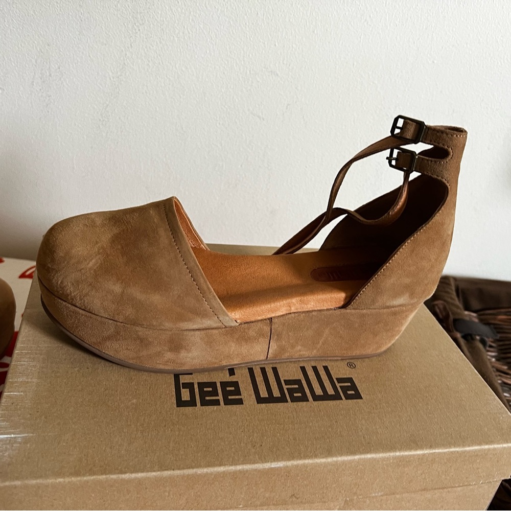 Gee Wawa platform shoes sz 8